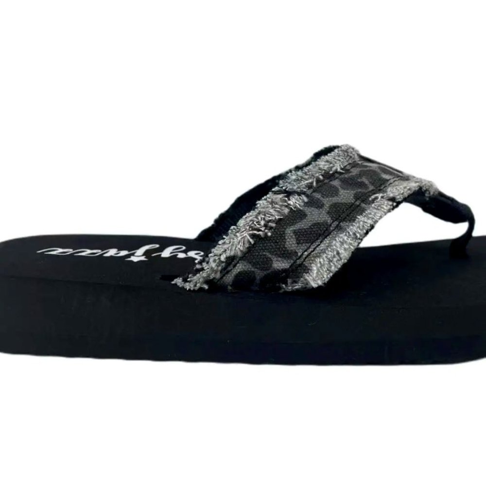 Gypsy Jazz Encore Grey Leopard Sandals